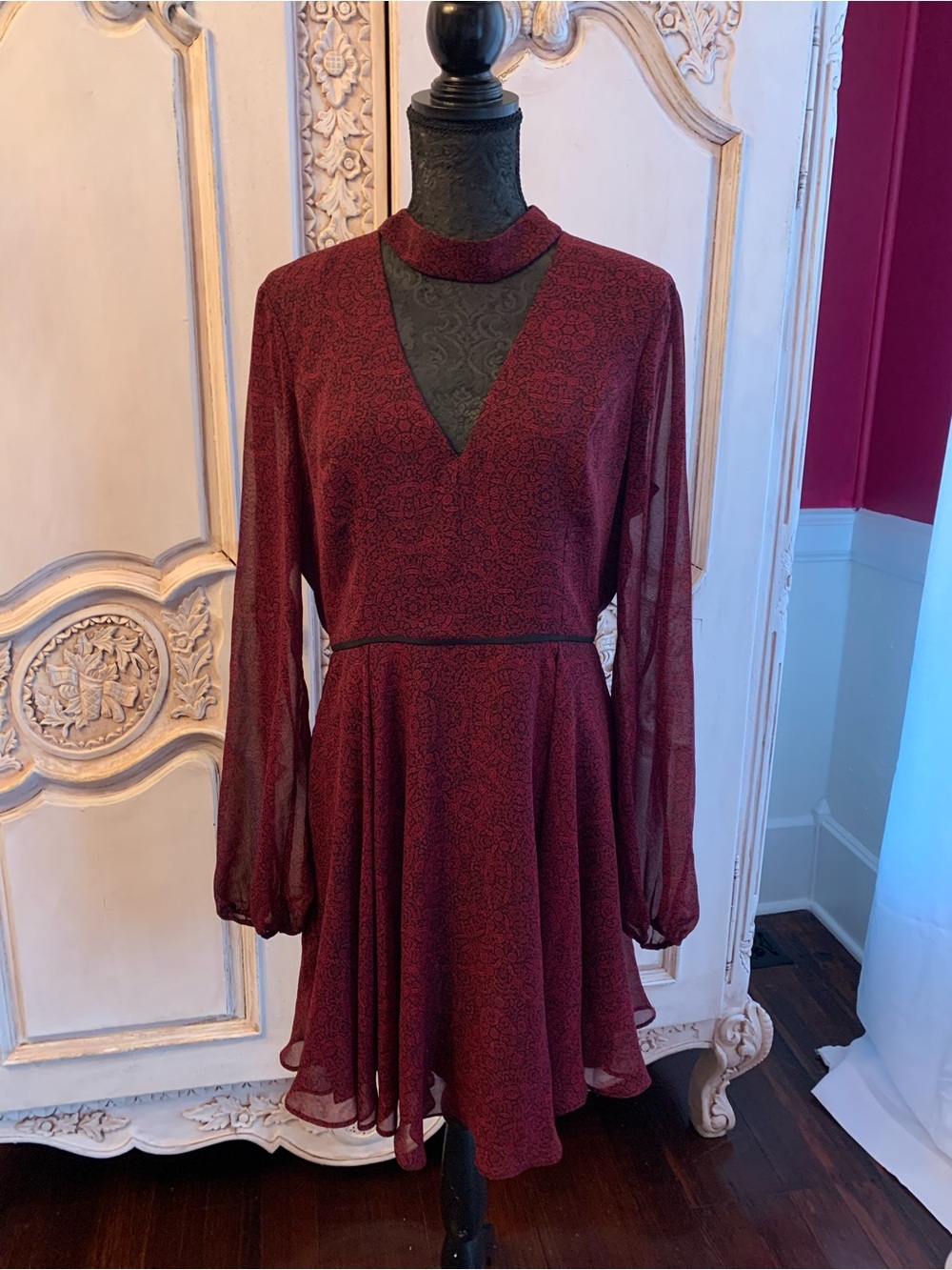 BCBG ENERATION RED/WINE Size 12    
NWOT
A1